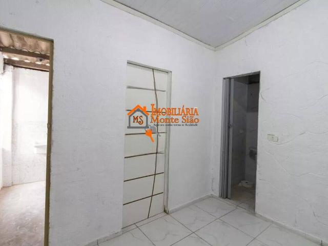 Casa de 30 m² na Benedito Lacerda Jardim Pinhal Guarulhos SP, aluguel por R$ 1.200/mês