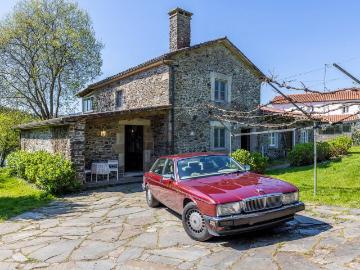 Casa de 311 m2 en venta Lugar Fonte 1, Oza Cesuras, La Coruña, Galicia