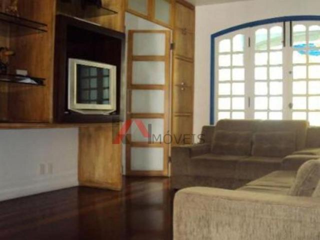 CASA DE 314 M² NO GUTIERREZ. ÓTIMA CONSTRUÇÃO, COM 4 QUARTOS, 4 SALAS, 3 BANHEIROS E 5 GARAGENS
