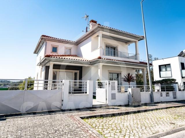 Casa de 315 m² à venda Leiria