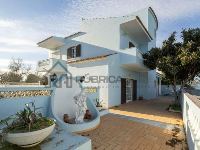Casa de 319 m² à venda Olhão, Faro