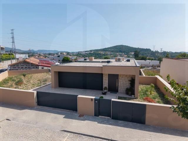 Casa de 323 m² à venda Guimarães, Portugal