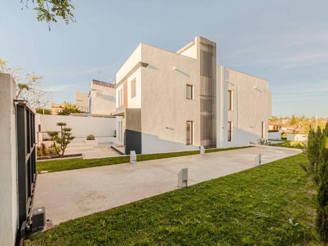 Casa de 320 m2 en alquiler Aljarafe, Andalucía