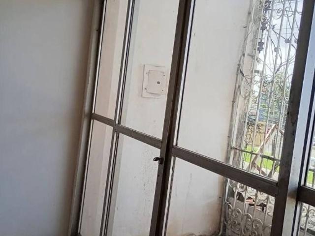 Casa de 320 m² na Barros Reis Arraial do Retiro Salvador BA, à venda por R$ 1.300.000 ou aluguel por R$ 3.000/mês