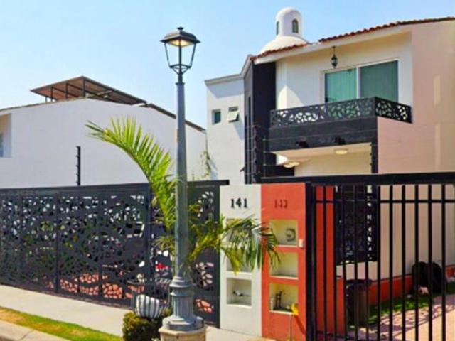 Casa de 320 m² con 4 recámaras en venta en Fluvial Vallarta