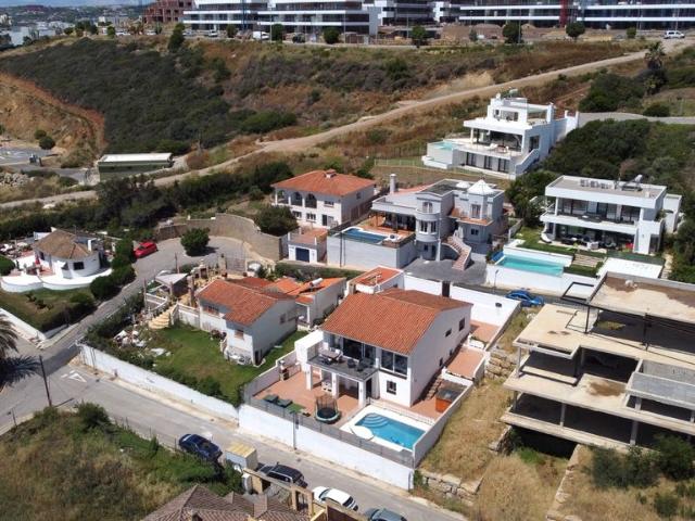 Casa de 327 m2 en venta Estepona, España