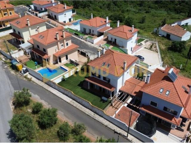 Casa de 325 m² à venda Alenquer, Lisboa