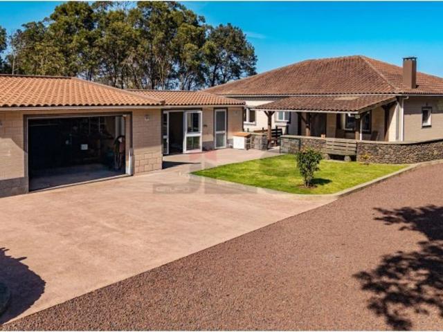 Casa de 325 m² à venda Ribeira Grande, Açores