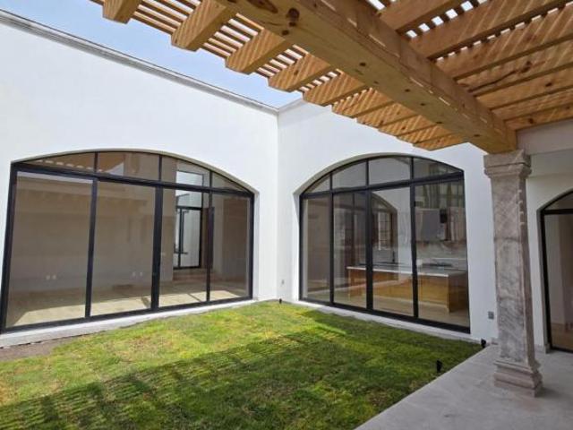 Casa de 333 m² con 4 recámaras en venta en Club de golf Las Ventanas