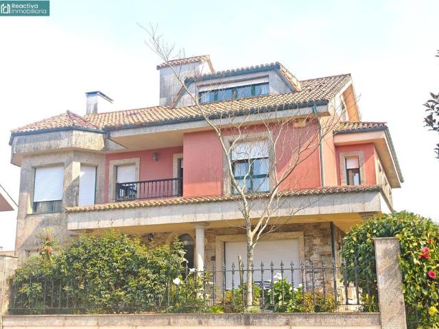 Casa de 330 m2 en venta Teo, España