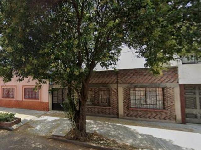 Casa de 330 m² con 4 recámaras en venta en Recreo