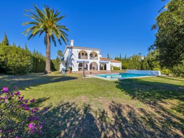 Casa de 337 m2 en venta Estepona, España