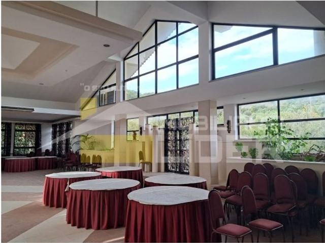 Casa de 3364 m² à venda Alcanena, Santarém
