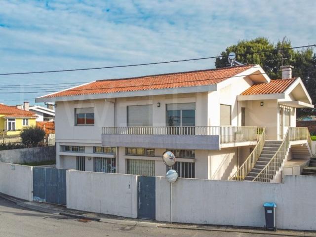 Casa de luxo de 336 m² à venda Santa Maria da Feira, Aveiro