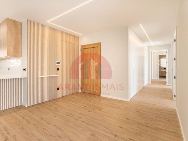 Casa de 338 m² à venda Torres Vedras, Lisboa
