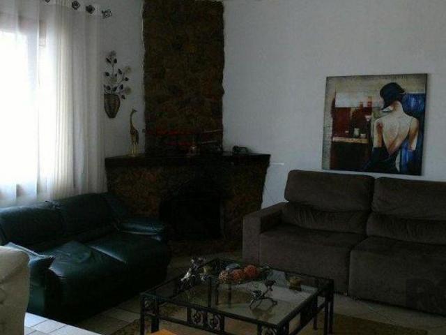 Casa de 3 dormitórios no bairro Sarandi