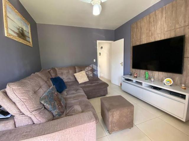 Casa de 3 dormitórios no Senai, peças amplas + casa anexa
