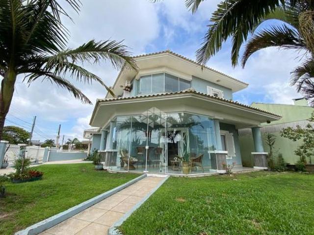 Casa de 3 dormitórios sendo 1 suíte enorme com closet e sacada, Zona Nova, Capão