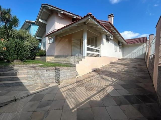 Casa de 3 dormitórios sendo 1 suíte no bairro América