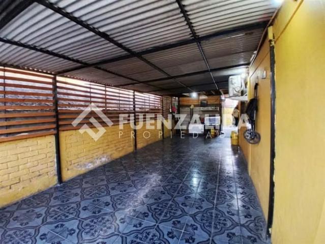 Casa de 3 dormitorios y 2 baños en Pedro Aguirre Cerda | 3 dormitorios por 2996.00 en Pedro Aguirre Cerda