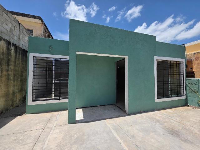 Casa de 3 habitaciones en renta, Col. Yucalpetén, Mérida