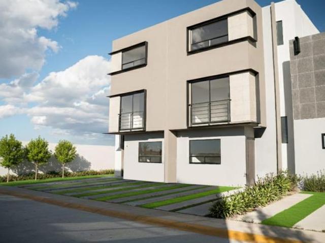 CASA DE 3 NIVELES