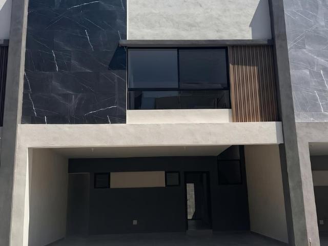 Casa de 3 niveles equipada en Renta, Moravia Residencial Apodaca