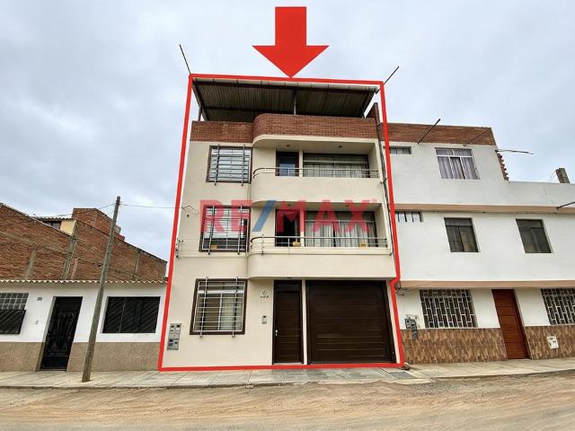 Casa De 3 Pisos + Azotea En Venta Urbanizacion José Quiñones Chiclayo