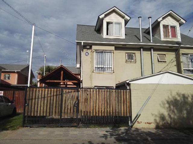 Casa de 3 pisos en Buin