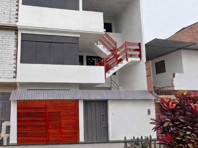Casa DE 3 PISOS OCASION EN V.E.S