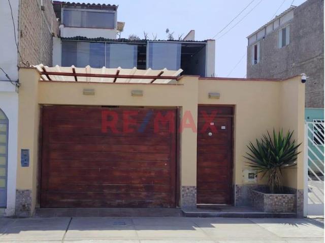 Casa De 3 Pisos | Lurín