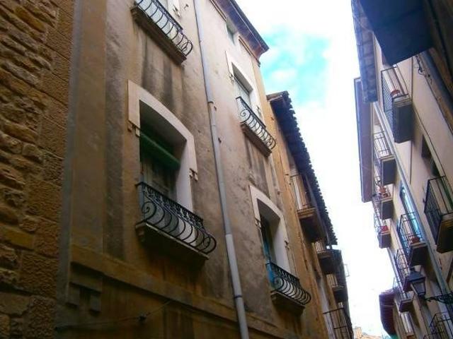 CASA DE 3 PLANTAS EN TAFALLA