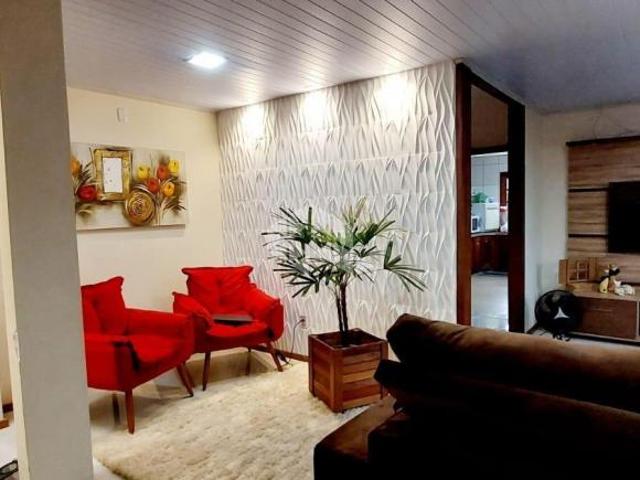 Casa de 3 quartos,1 suíte, garagem coberta amplo terreno no Engenho