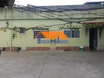 Casa de 3 quartos no bairro Dom Silvério