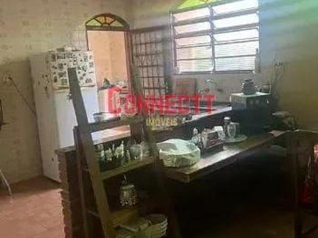CASA DE 3 QUARTOS SENDO 1 SUITE E 4 VAGAS DE GARAGEM NO SUMAREZINHO