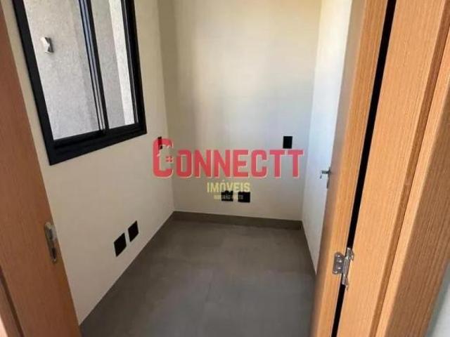 CASA DE 3 QUARTOS SENDO 1 SUITE 4 VAGAS E PISCINA EM CONDOMÍNIO