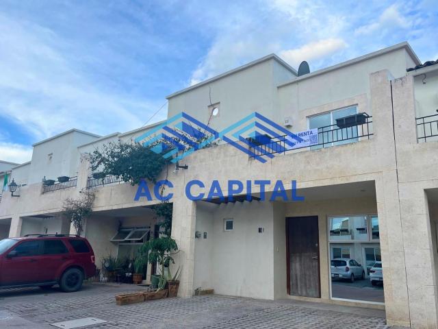 Casa de 3 Rec?maras en Renta en Misi?n Quer?ndaro, Quer?taro Alberca y Seguridad