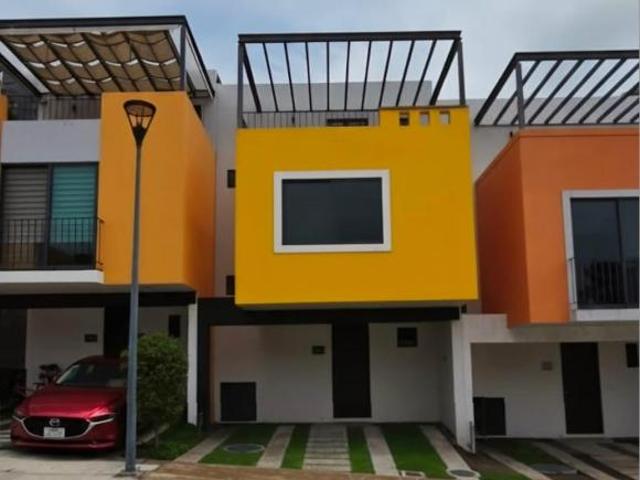Casa de 3 Recamaras a Estrenar en Condominio, en Jocotepec