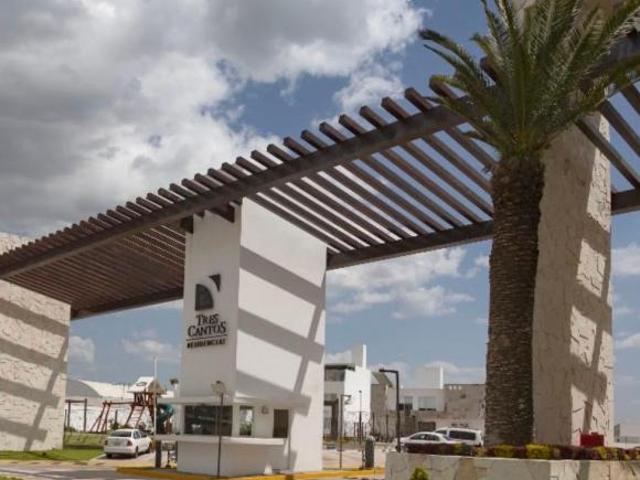 CASA DE 3 RECÁMARAS AMUEBLADA DENTRO DE PRIVADA TRES CANTOS PUEBLA