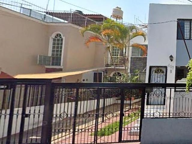 CASA DE 3 RECÁMARAS CON 140 M² DE CONSTRUCCIÓN EN RESIDENCIAL SAN ELÍAS, GUADALAJARA TGLJ9