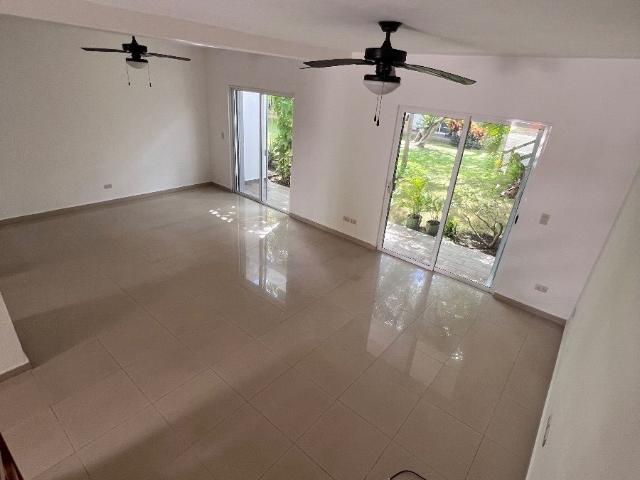 CASA DE 3 RECAMARAS CON VESTIDOR EXTRA GRANDE EN SELVAMAR