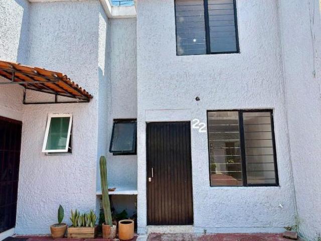 Casa de 3 recamaras dentro de coto en Colonia Villaseñor