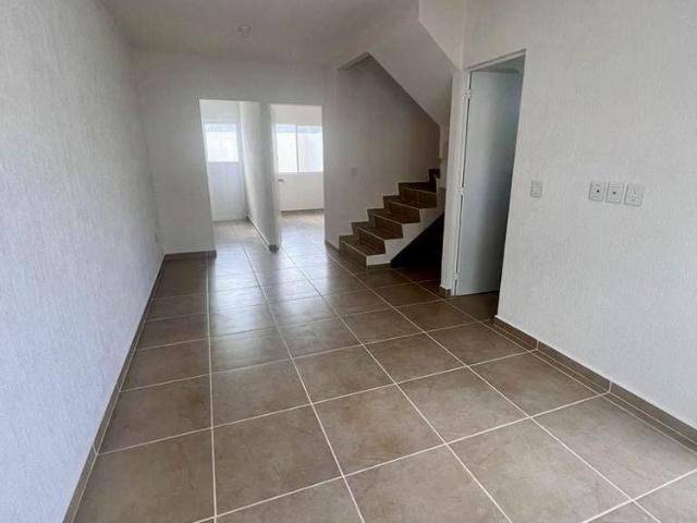 Casa de 3 recámaras, en Jardines del Sur 6, con amenidades
