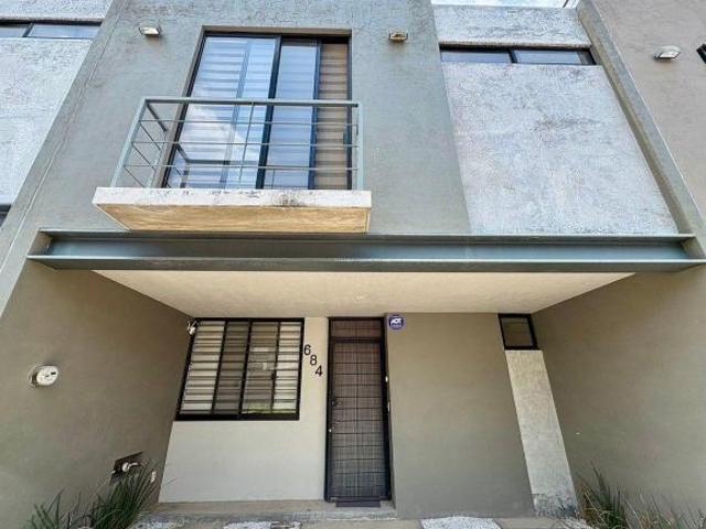 Casa de 3 recamaras en Luna Bosque – El Fortín