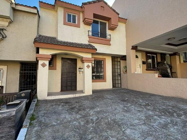 Renta Casa de 3 Rec Priv. Colinas del Rey 15 Min de Zona Río y 10 de Cacho