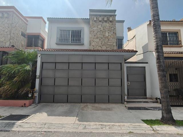 Casa de 3 recámaras en Renta en Portal de Cumbres Abajo de Plaza Cumbres
