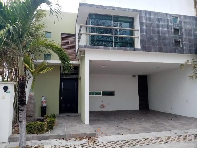 Casa de 3 Recamaras en Renta Residencial Villa Palmeras 1
