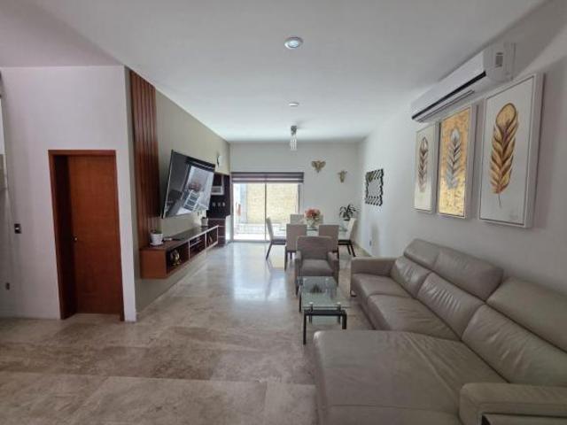 Casa de 3 recámaras en venta, 140 m2, Real del Valle