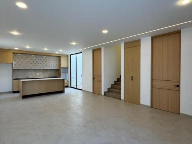CASA DE 3 RECÁMARAS + ESTUDIO o 4.ª REC. PLANTA B, ROOF GARDEN. EN VENTA PRIV RINCON DEL SUR,PACHUCA