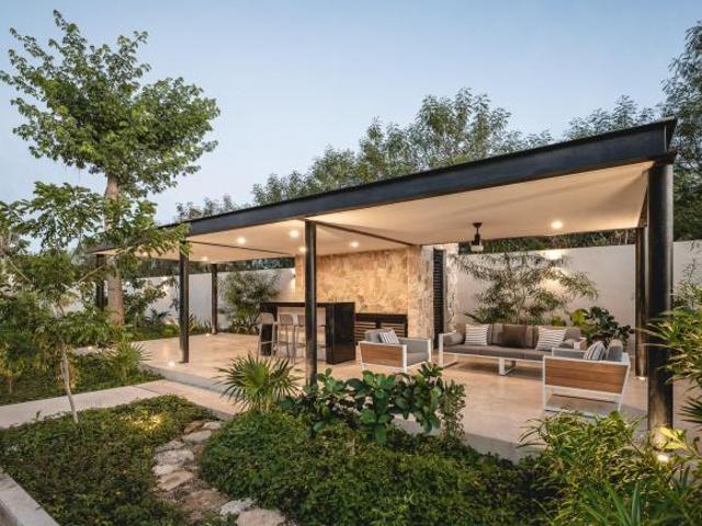 Casa de 3 recámaras y piscina, en conjunto privado con amenidades, en Dzitya
